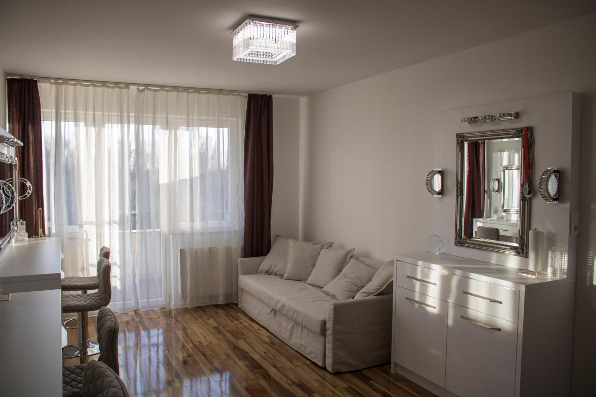 Tp Spacious Stylish Free Parking Apartment Szeged Bagian luar foto