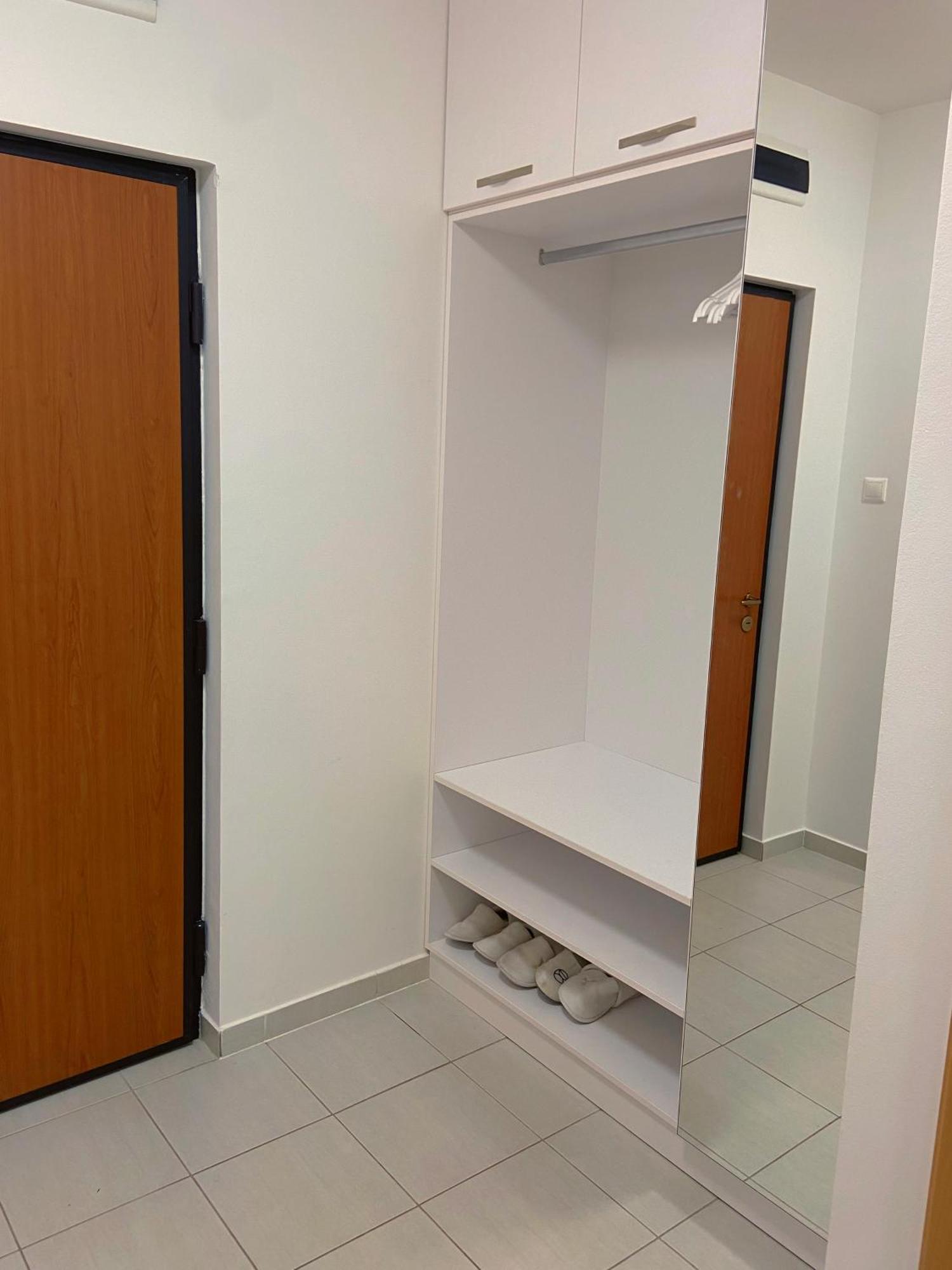 Tp Spacious Stylish Free Parking Apartment Szeged Bagian luar foto